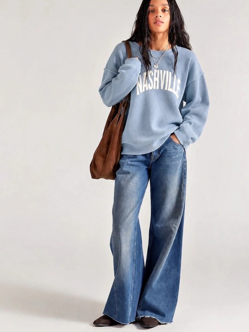 382. chicka-d Blue Cotton Graphic Sweatshirt Size Medium Like New